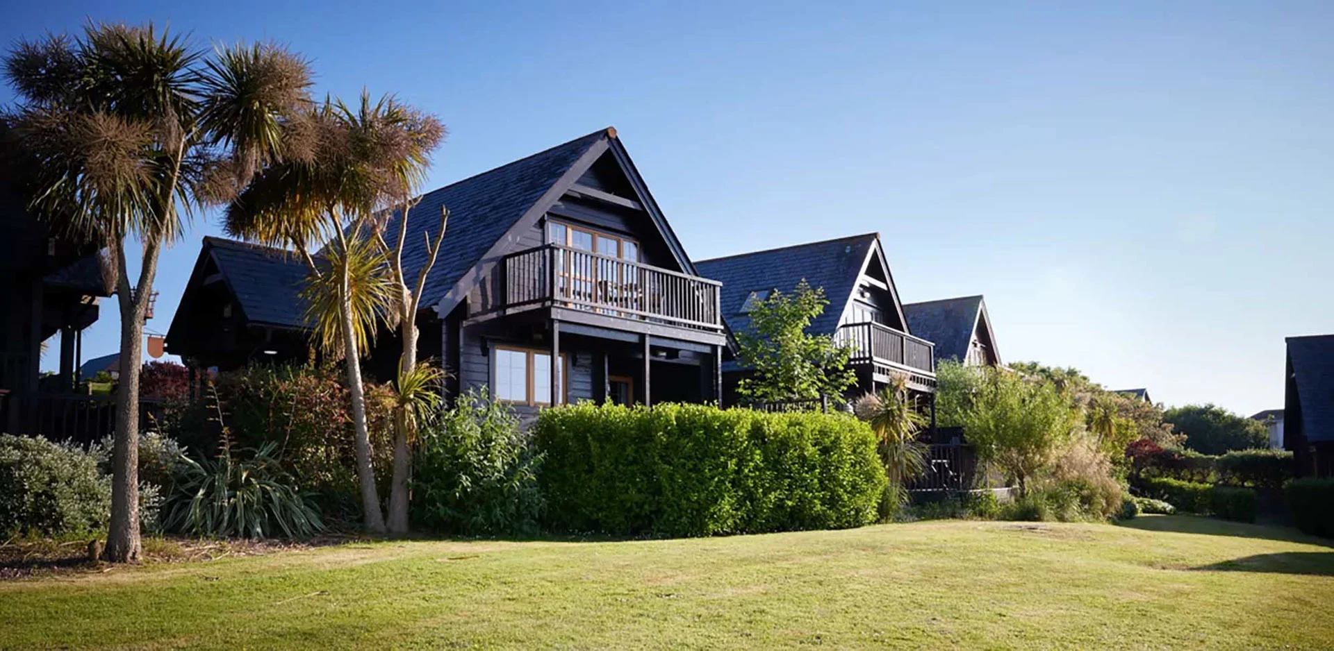 Scandinavian lodges at Gwel an Mor